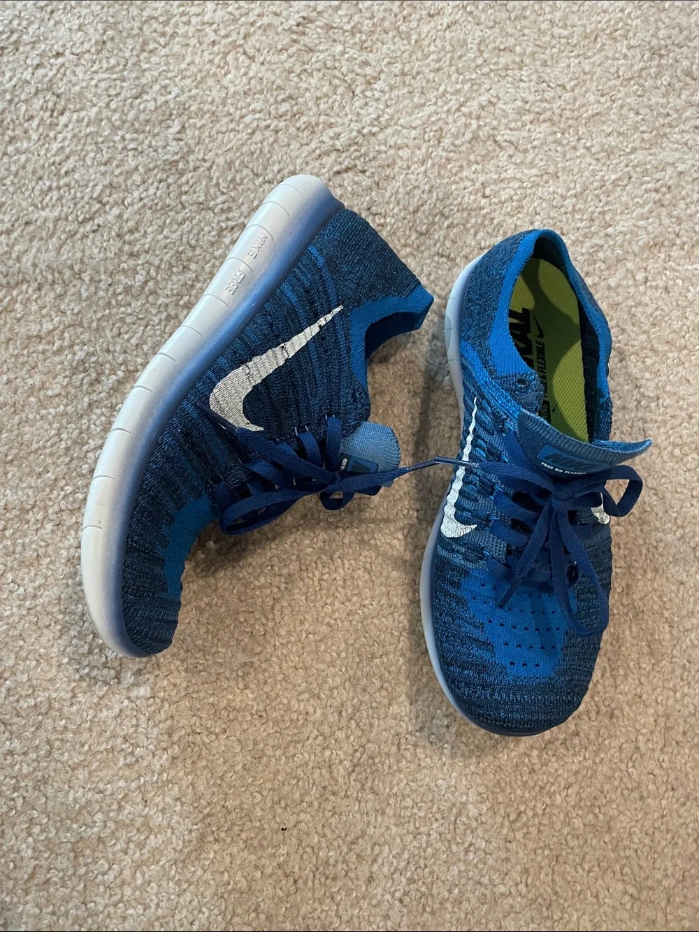 Nike Free RN Flyknit Knit Sneakers
